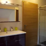 De L'alise, Ferienhaus *